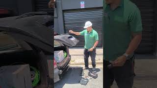 Trocando a placa dos carros da hiroaki