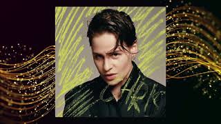 Christine and the Queens - Les yeux mouillés (avec sous-titres)