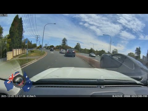 Aussiecams - 1 Minute of Bad Driving 127