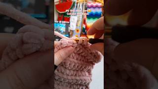 Tutorial coming soon🐰🌸🧶🫶😌 #crochetpattern #velvetyarn #kadifeip #headband #hairband #saçbandı #hair