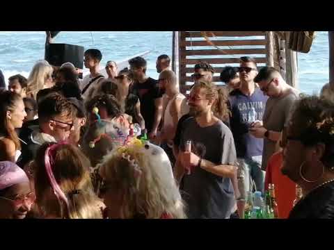 Wake Up Stran-Jah 2020 / Laylla Dane