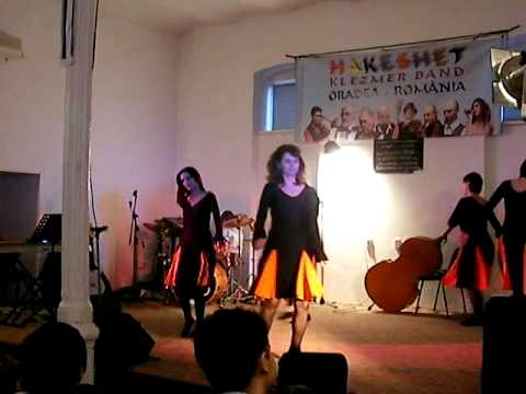 Ansamblul de dansuri israeliene Or Neurim - Purim 2011 (1)