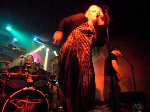 Amanda Somerville & Trillium - Intro + Machine Gun (Live in Milano - 24.10.2013)