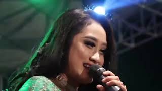 Download lagu SETANGKAI BUNGA PADI || ANISAH RAHMA OM MONATA ( LIVE MUSIC) mp3