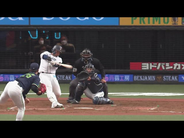 【3回裏】ライオンズ・森友哉 勢いに乗るタイムリー2ベースヒットで追加点をあげる!! 2022年3月19日 埼玉西武ライオンズ 対 東京ヤクルトスワローズ