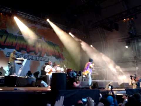 Jah Thunder - Pon di wall Capleton LIVE@ SUMMERJAM 2010