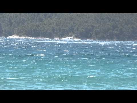 Ciklona Iskra - Brodovi kontra juga 1