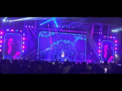 Gozando  con flor picarona 