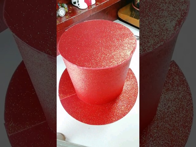 Vídeo relacionado con FIESTAS GUIRCA | Minihat Chistera Roja con Diadema (Talla Única) - Accesorio de Sombrero para Fiestas de Disfraces, Carnaval y Halloween - Ideal para Todos los Usuarios - Rojo