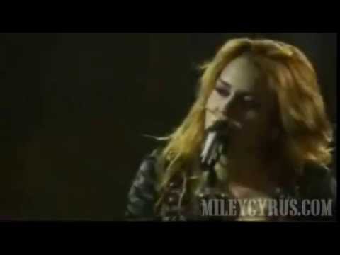 Miley Cyrus- Every Rose Has Its Thorn Live -Gypsy Heart WorldTour
