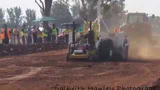 preview picture of video '2-Tuff @ Waaia Tractor Pull - Pull Off 770kg - 1st'