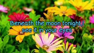 Standing Right Next to Me - Karla Bonoff (lyrics)