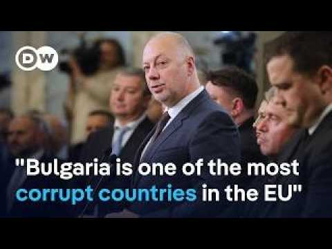 Bulgaria's goverment resigns after weeks of anti-corruption protests | DW News