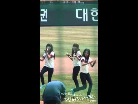 [Fancam] 090405 Taeyeon SNSD - Gee, Himnae
