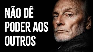 Ninguém Te Ensinou a Fazer Essas Reflexões