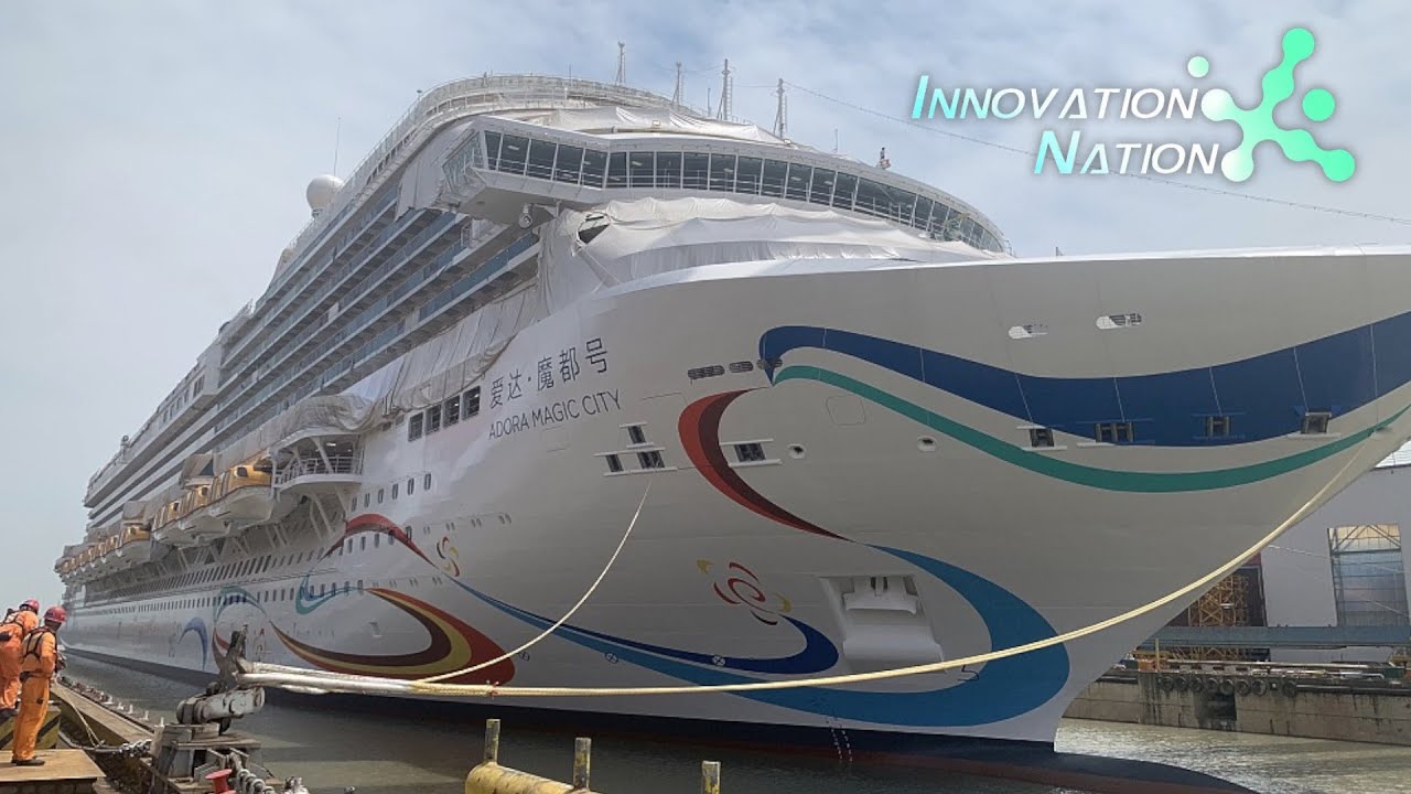 Birth of China's first large domestic cruise ship in 140 seconds