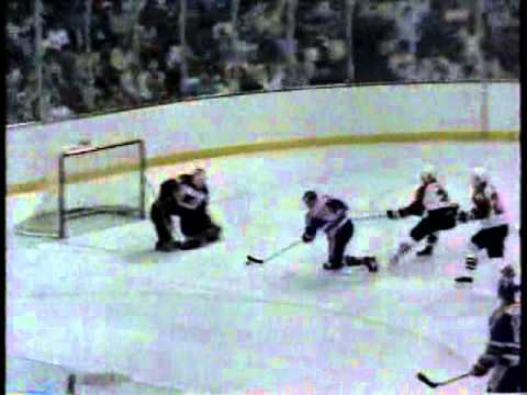 SPORTS PAGE 1987 Edmonton Oilers at Philadelphia Flyers