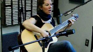 Dar Williams - Holly Tree, at WNRN