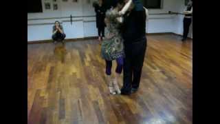 Gerardo Quiroz e Cristiana Casuscelli - 3 cambi di peso cruce ocho atras cambio di peso