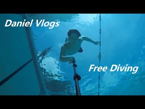Free diving at Chin Woo Stadium deepest Swimming Pool😁