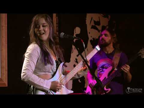 Erin Coburn 2022 01 28 "Full Show" Sanford, Florida  -  West End Trading Co. - 4K