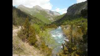 preview picture of video 'Casa O Puente y su entorno, en el Valle de Broto.'