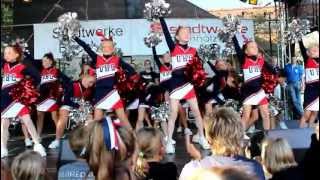 preview picture of video 'Stadtfest Buchholz 2012 - Unique Hearts Cheerleader PeeWees'