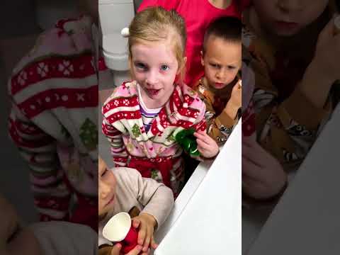 Toothbrush Party: Sibling Style! 🕺🪥✨