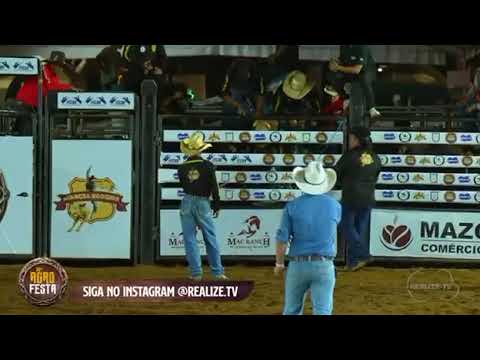 Rodeio em touros em Acioli- João Neiva