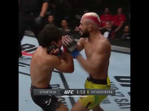 Nasty exchange in a fight between two future champs