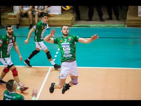 DENIS CHAVDAROV - 02 - MIDDLE BLOCKER