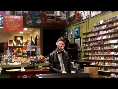 Jarrod Lawson blesses Atlanta with an unreleased song "Love Isn't Always Enough" 4/16