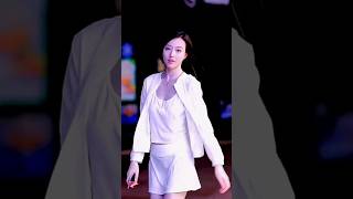 Hottest Chinese gorgeous street girls #beautiful #hottest #gorgeous #street #girls #Chinese #women