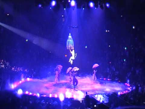 Britney Spears - Live In London - 6/6/09 - Everytime Part 1