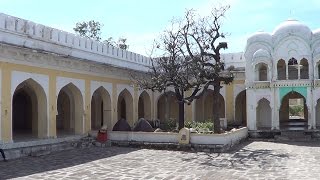 preview picture of video 'Aurangzeb Tomb'