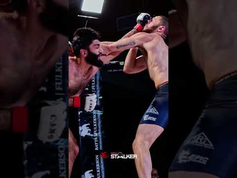 Hold up, pose 📸#epic49 #mmafighter Shlemoon (red) wins via Unanimous Decision Sowka (blue)