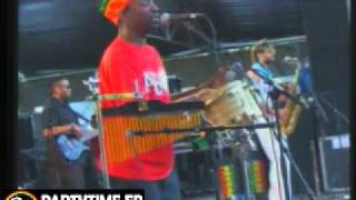 Clinton Fearon live at Garance Reggae Fest 2011 - by Party Time