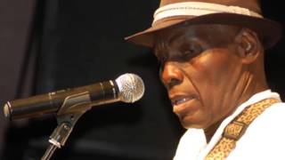 Oliver Mtukudzi - Ndakuvara (Translated English Lyrics)