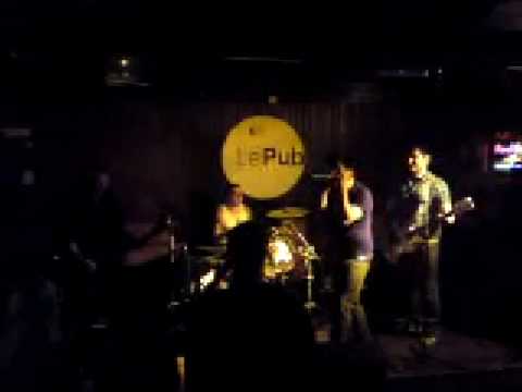 Fizzy Milk - Sticklebricks Live at Le Pub