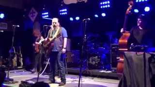 Steve Earle pays tribute to Allen Toussaint and sings &quot;This City&quot;