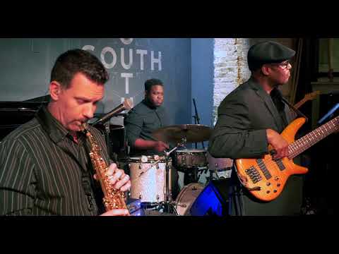 Gerald Veasley Band performing "Racheal's Song"