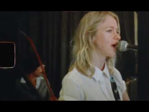 Girlatones - Pop Stars