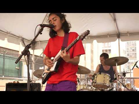 Crumb - Locket [4K] (live @ NYU Strawberry Fest 5/4/18)