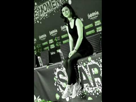 Lena Meyer-Landrut - German Accent