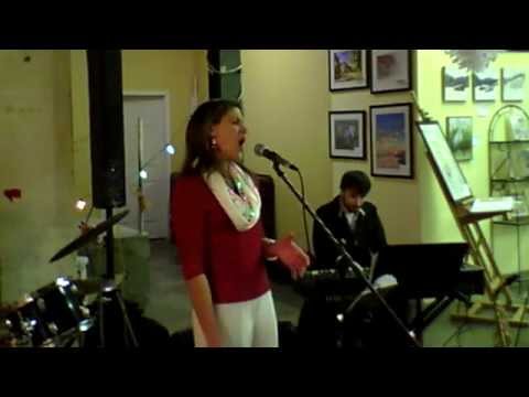HOLIDAY JAZZ  - JENNIFER ELLIS WITH THE BOBBY SHARP TRIO
