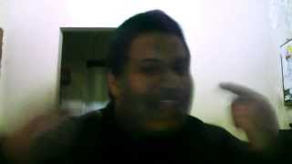 porteiro dando um de cantor na madrugada