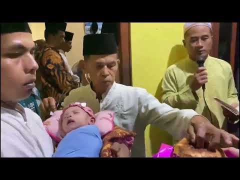 Orang Tua Harus, Inilah Hukum Mencukur Rambut Bayi dalam Islam