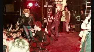 Discharge - the possibility of life's destruction (live '83)