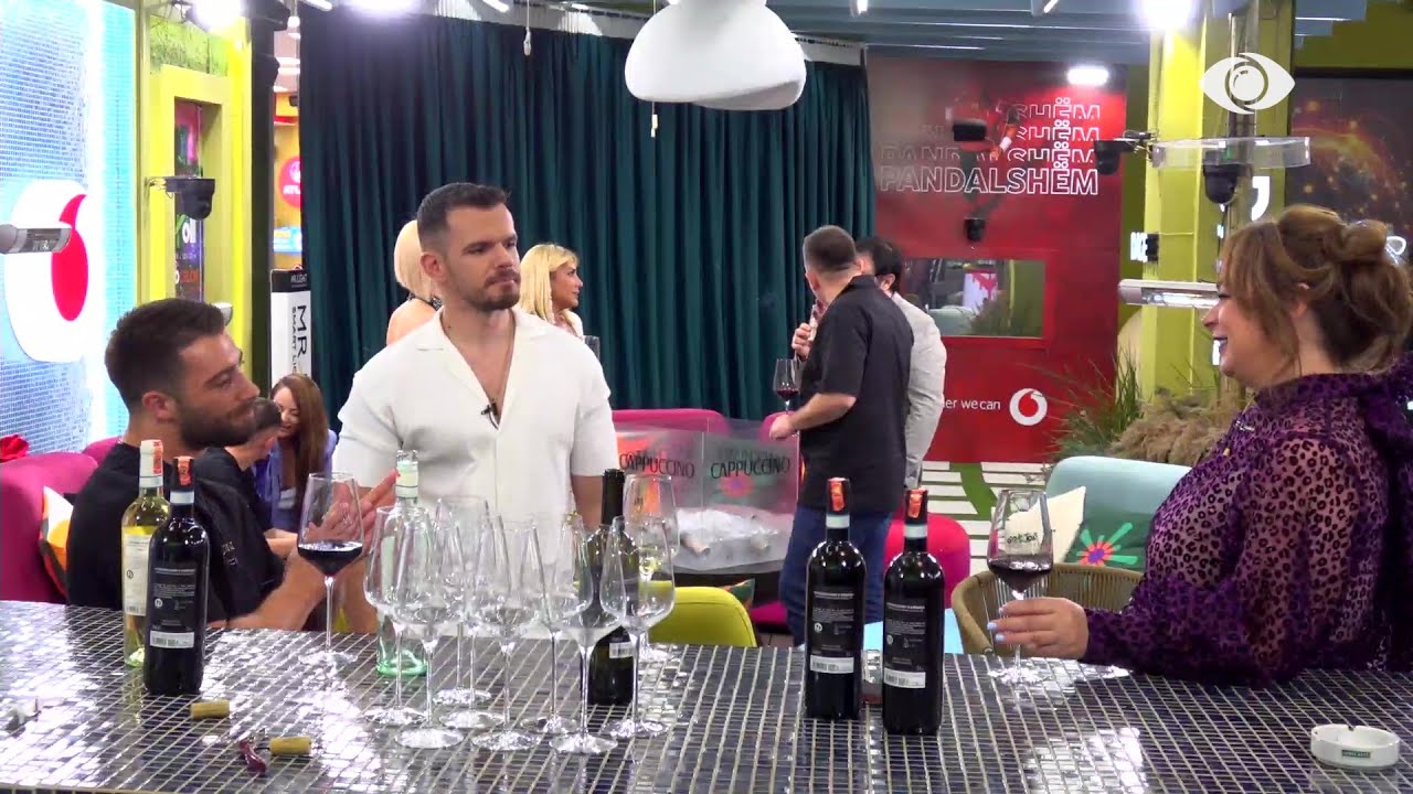 Çimi i jep dhuratën e ditëlindjes Meritonit: Deri në 3 të mëngjesit ta ka qëndis një…