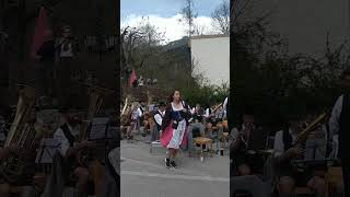 Bayrischzell - Aufstellen des Maibaumes - Musikkapelle